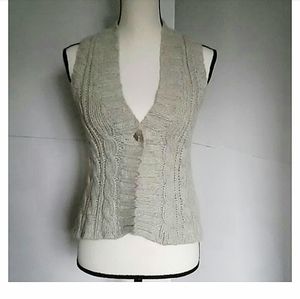 🌹 H&M | Gray Sweater Vest